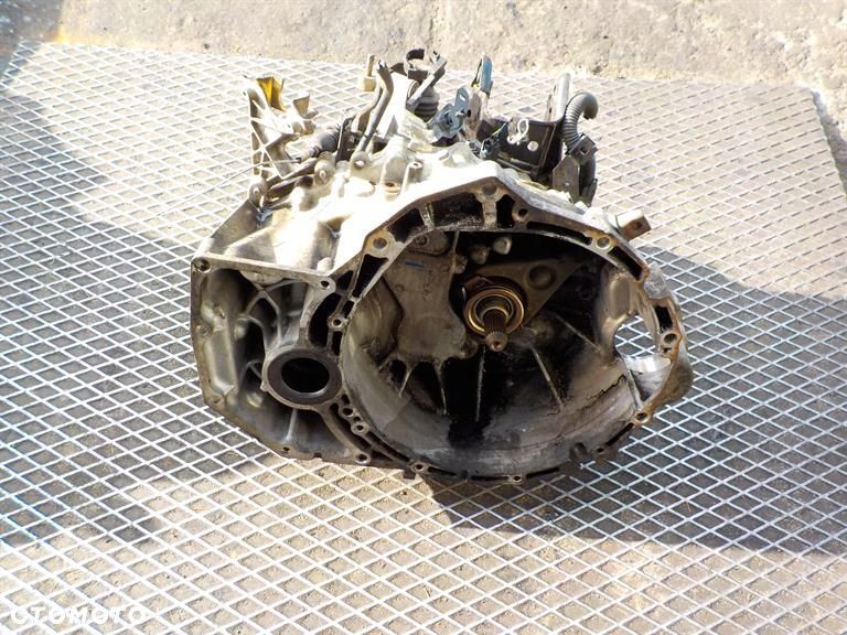 SKRZYNIA BIEGÓW NISSAN X-TRAIL (T30) 2.2 DCI 8H868 - 1