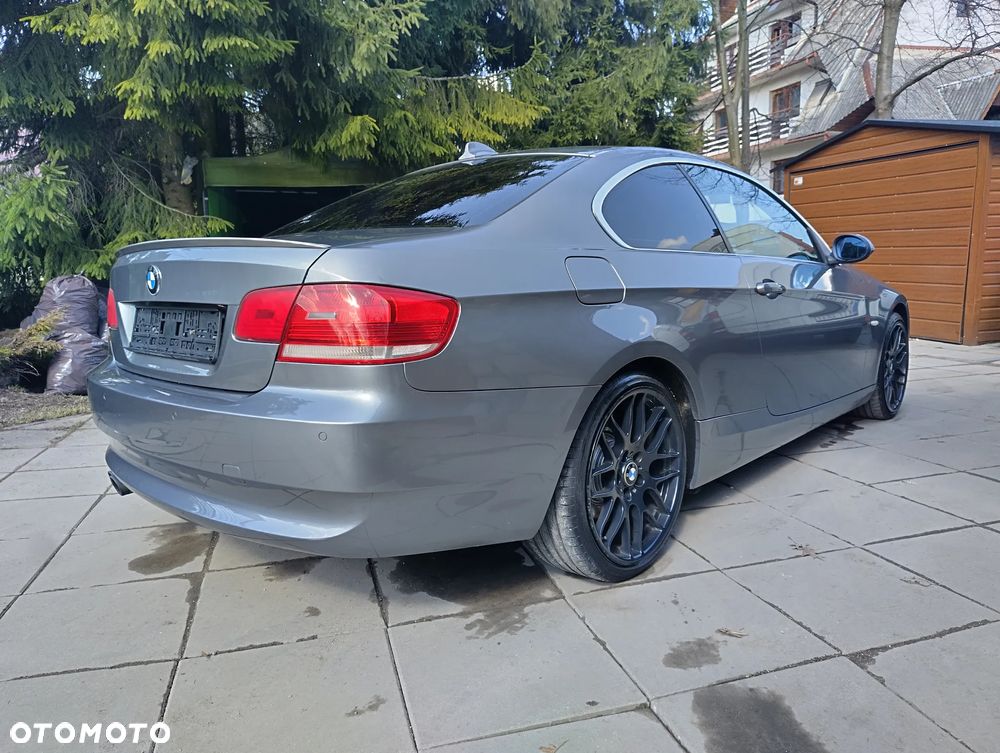 BMW Seria 3 325i xDrive - 5
