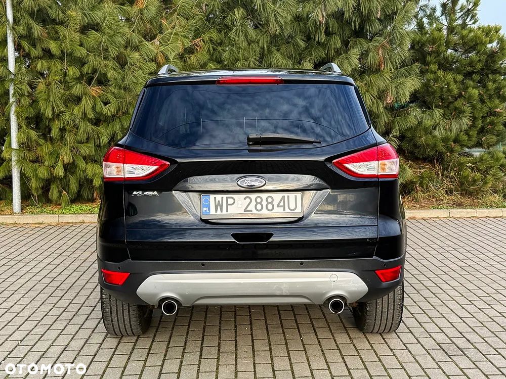 Ford Kuga 2.0 TDCi 2x4 Titanium - 4