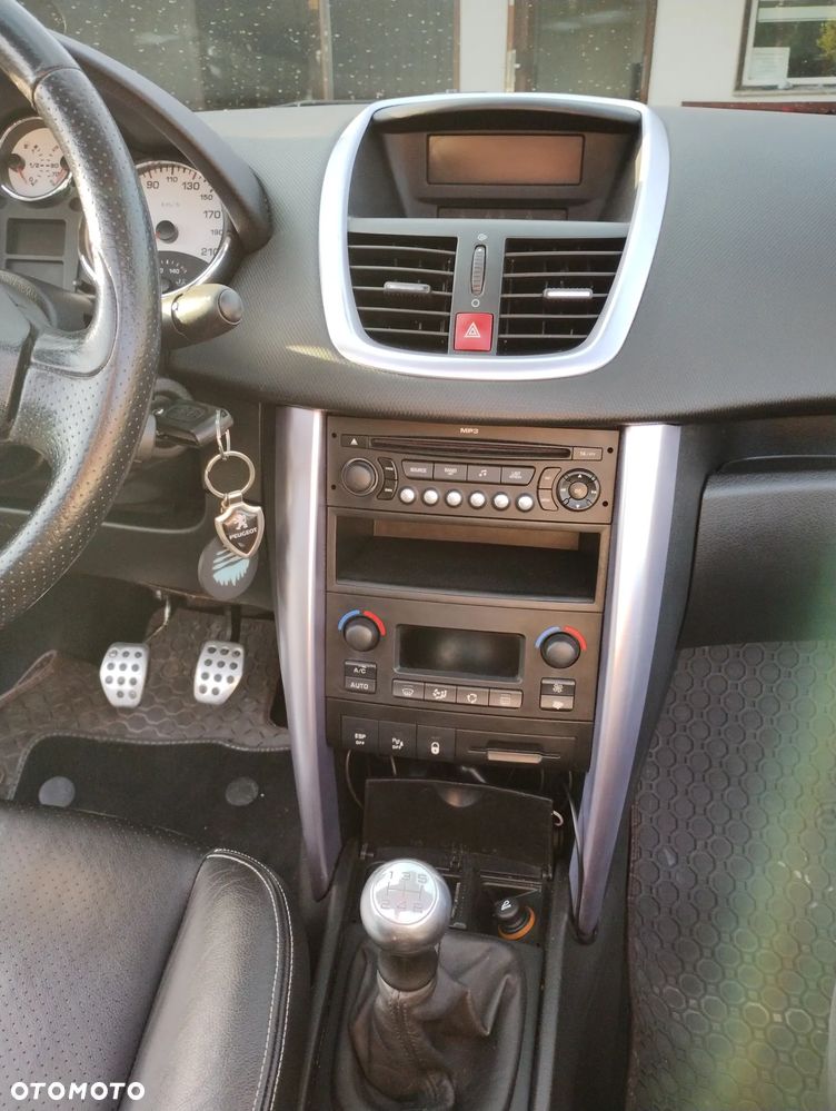 Peugeot 207 CC - 28