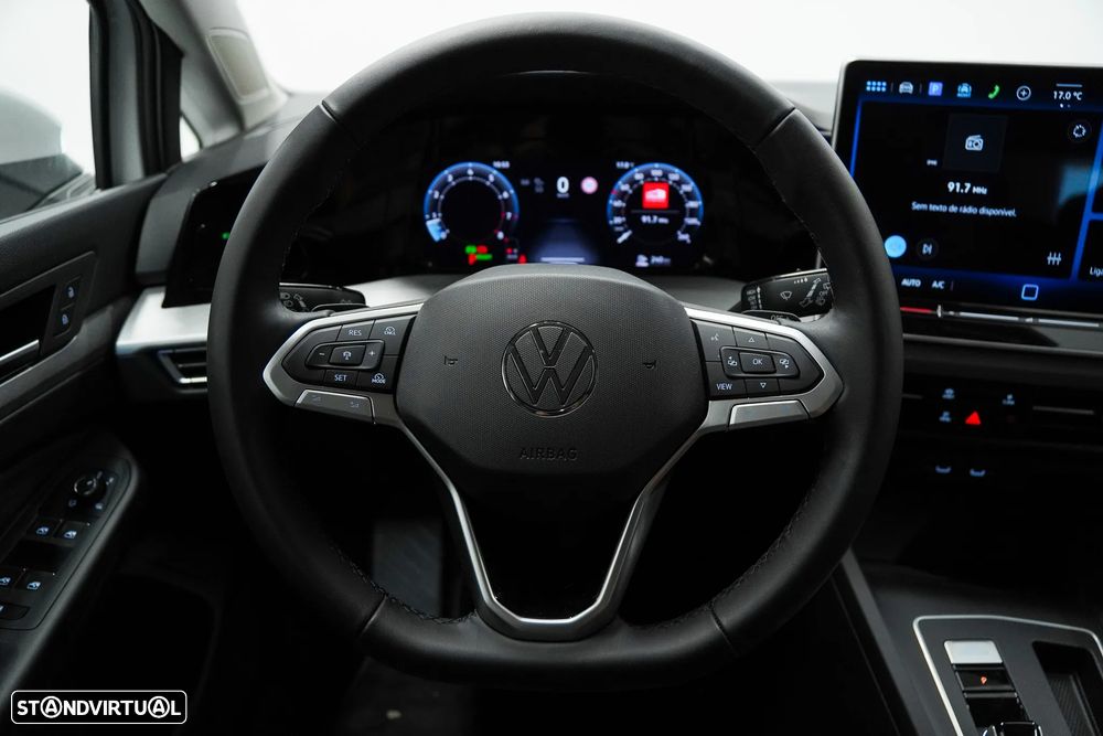 VW Golf 1.5 eTSI Urban DSG - 20