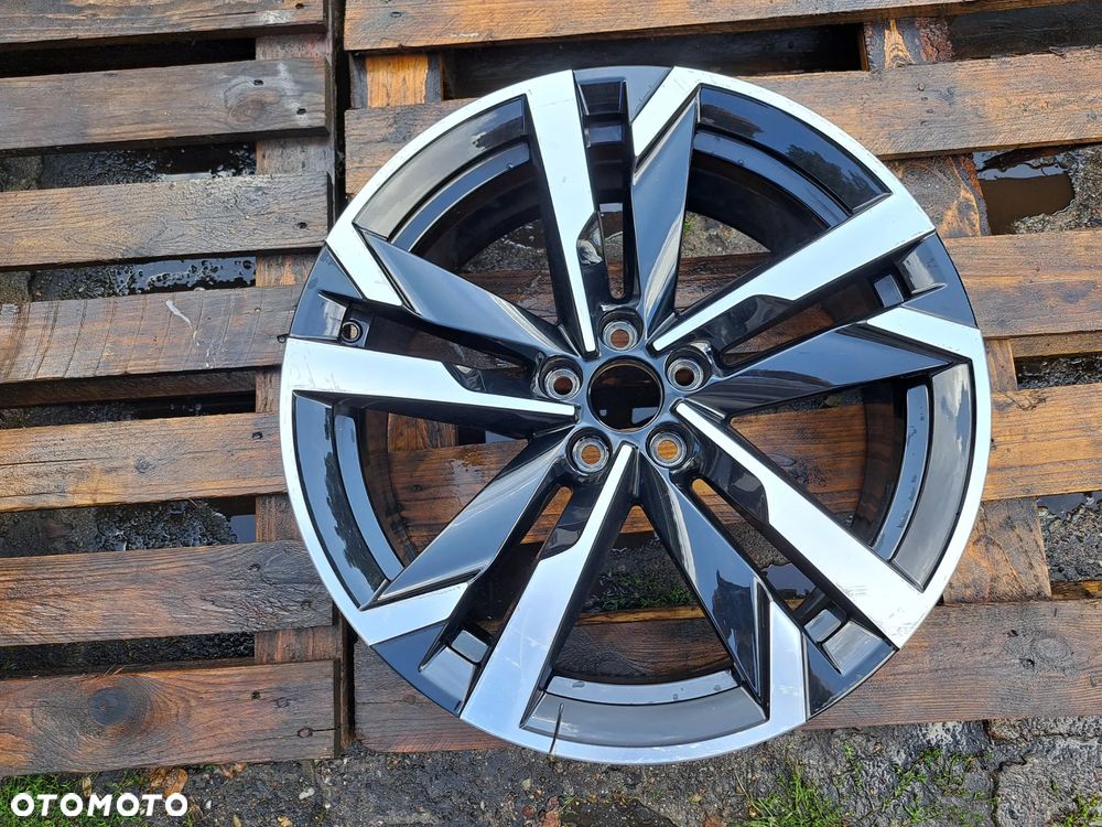 Oryg. Skoda Scala Skala 18 657 657601025 18 7j et39 5621 - 1