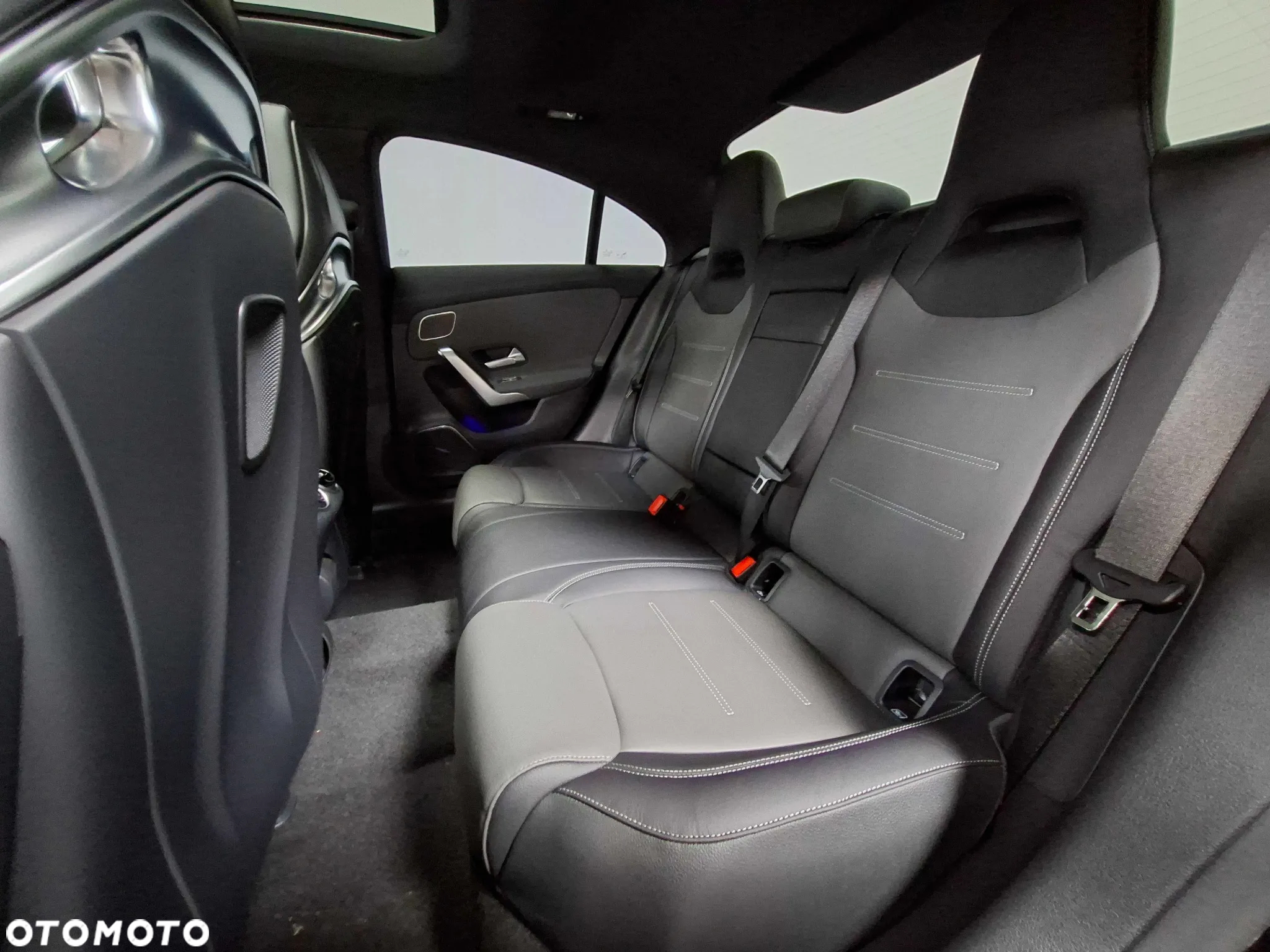 Mercedes-Benz CLA AMG 35 4-Matic 7G-DCT - 12