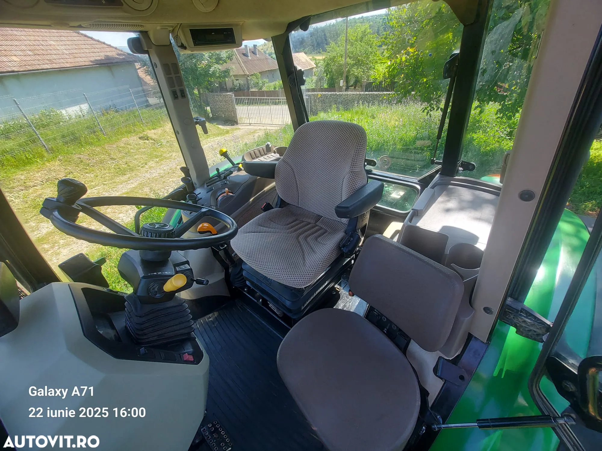John Deere 5085M - 6