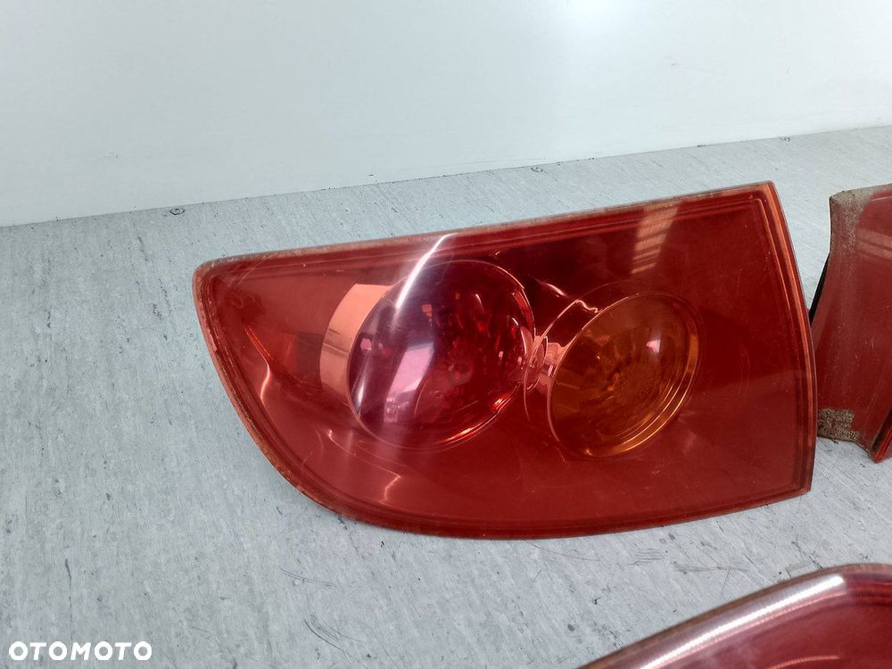 LAMPY TYŁ KOMPLET MAZDA 3 P2775R  P2775L  P2688 SEDAN - 11