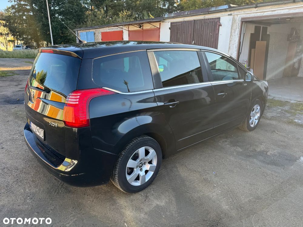 Peugeot 5008 - 4