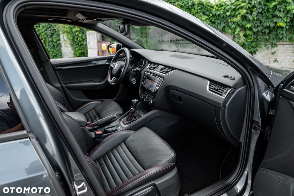 Skoda Octavia 2.0 TSI (Green tec) DSG RS - 31