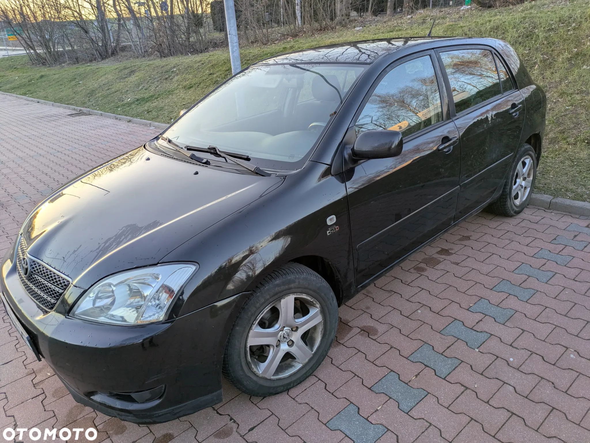 Toyota Corolla 2.0 D-4D Sol - 1