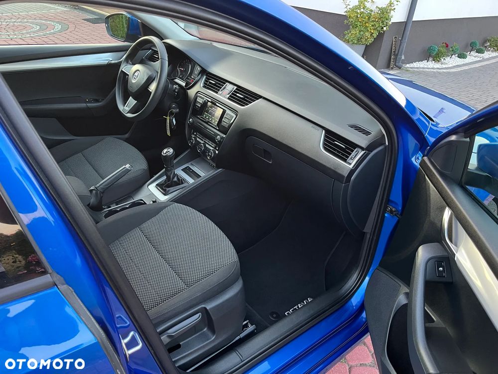 Skoda Octavia Combi 2.0 TDI Soleil - 13