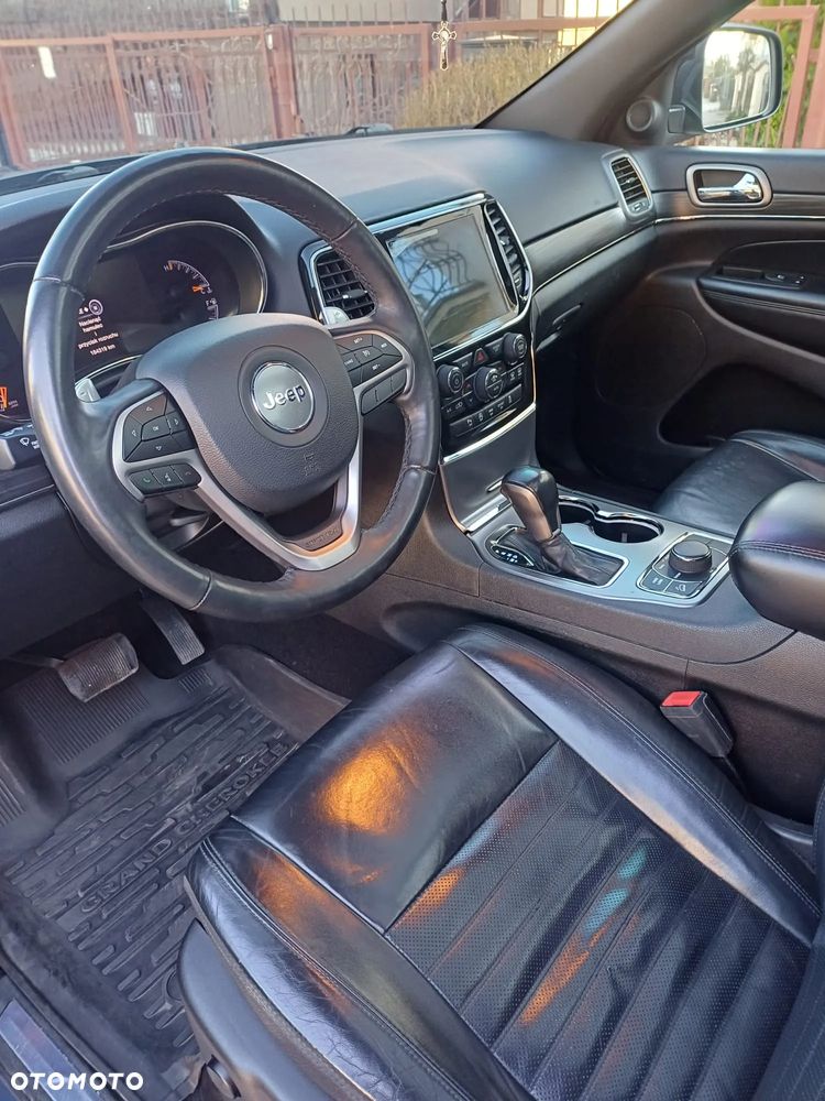 Jeep Grand Cherokee - 15