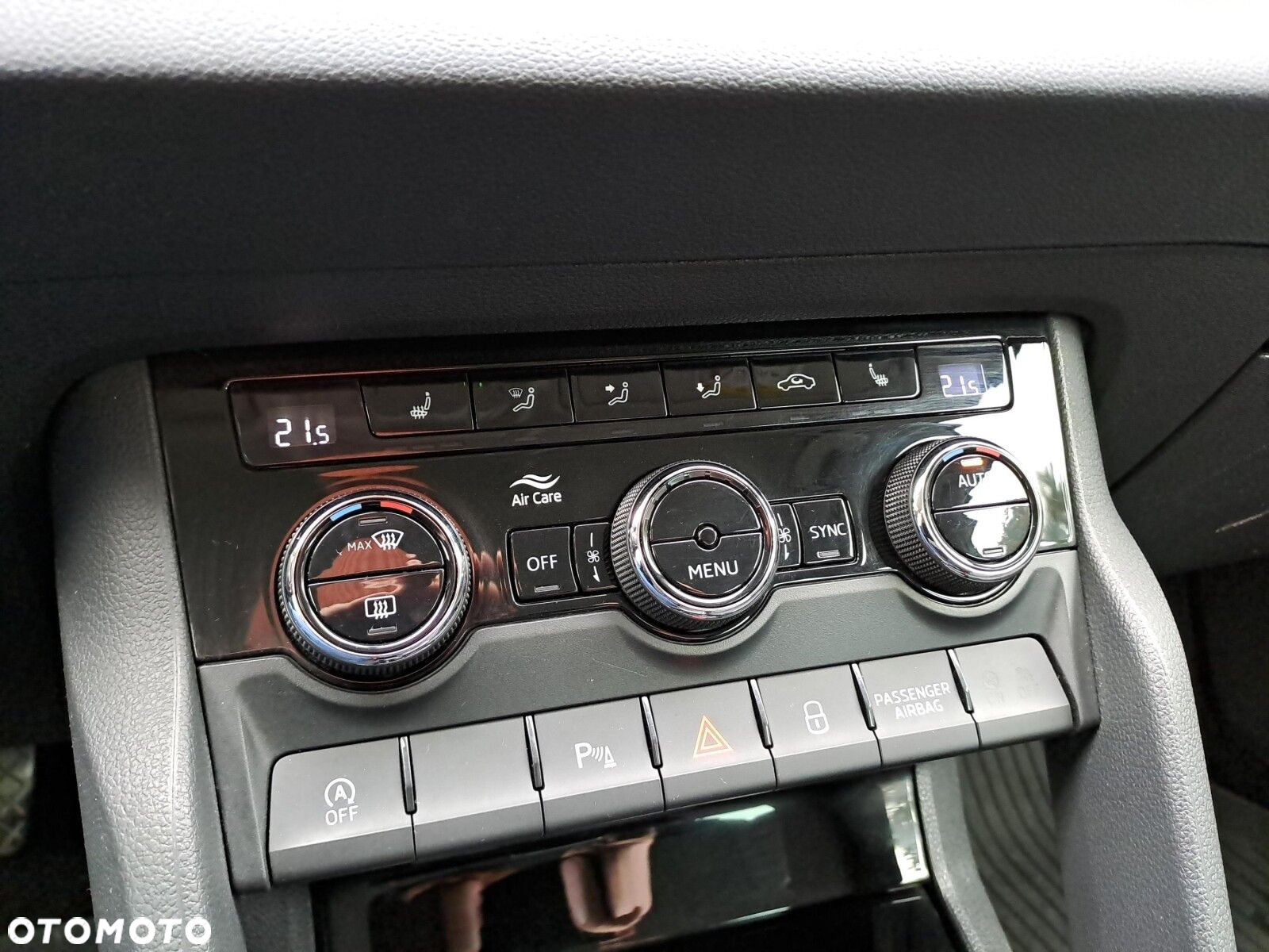 Skoda Karoq 1.5 TSI ACT 4x2 Style DSG - 18