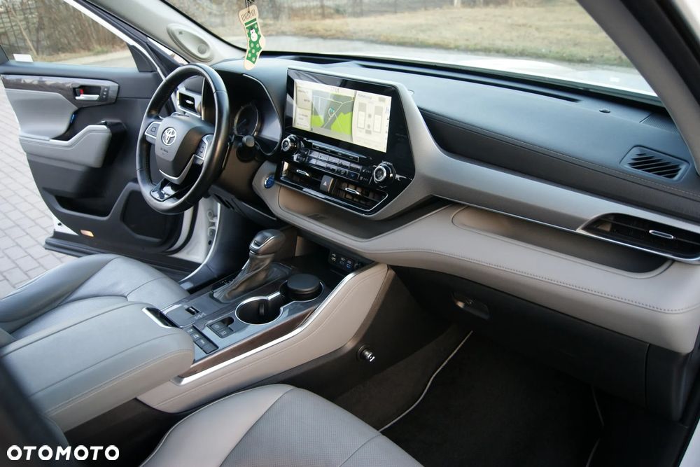 Toyota Highlander 2.5 Hybrid Executive Style - 25