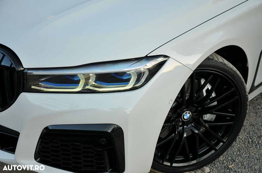 BMW Seria 7 740d xDrive MHEV - 32