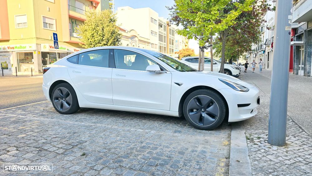 Tesla Model 3 Standard Range Plus RWD - 1