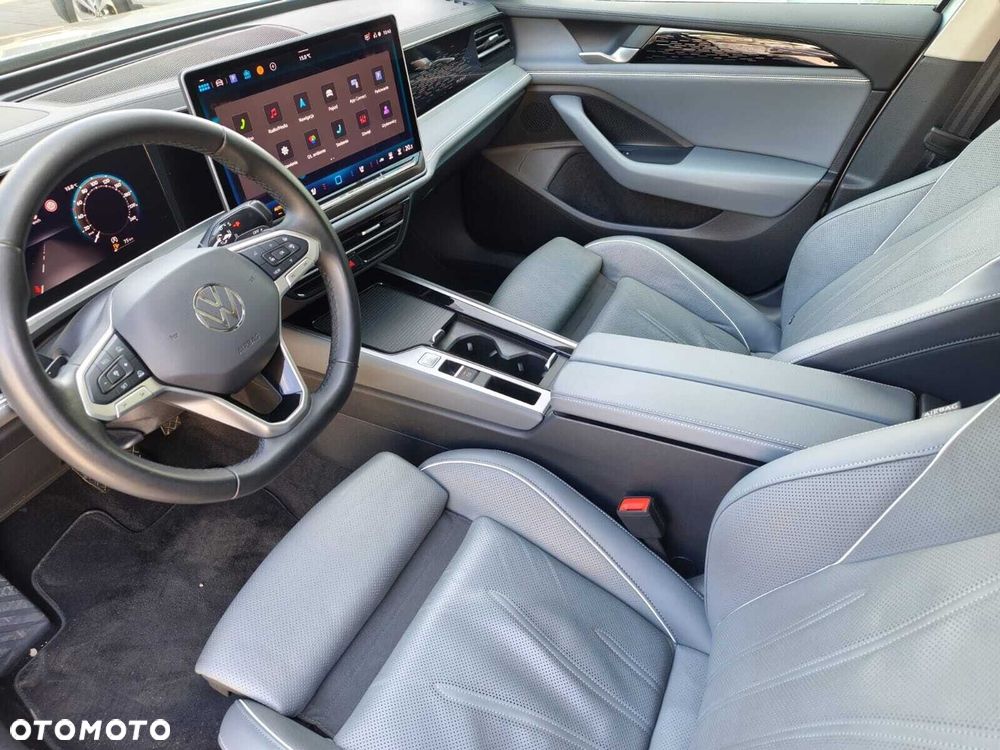 Volkswagen Passat Variant 2.0 TDI SCR Elegance DSG - 8