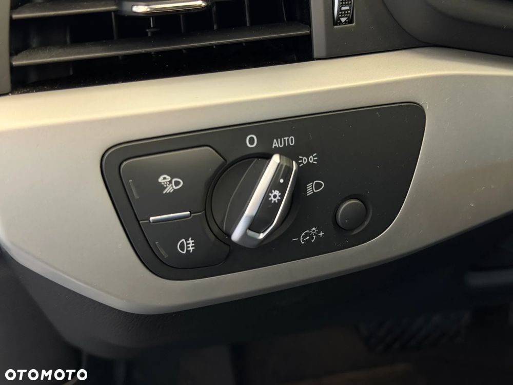 Audi A4 Avant 35 TFSI mHEV S tronic - 14