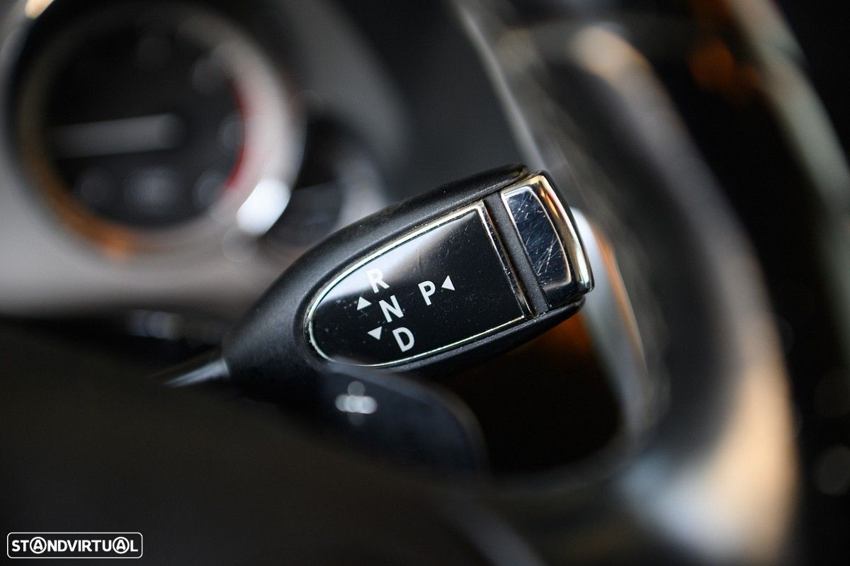 Mercedes-Benz E 250 CDi Avantgarde BE Auto. - 32