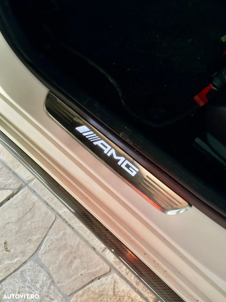 Mercedes-Benz C 63 AMG - 13