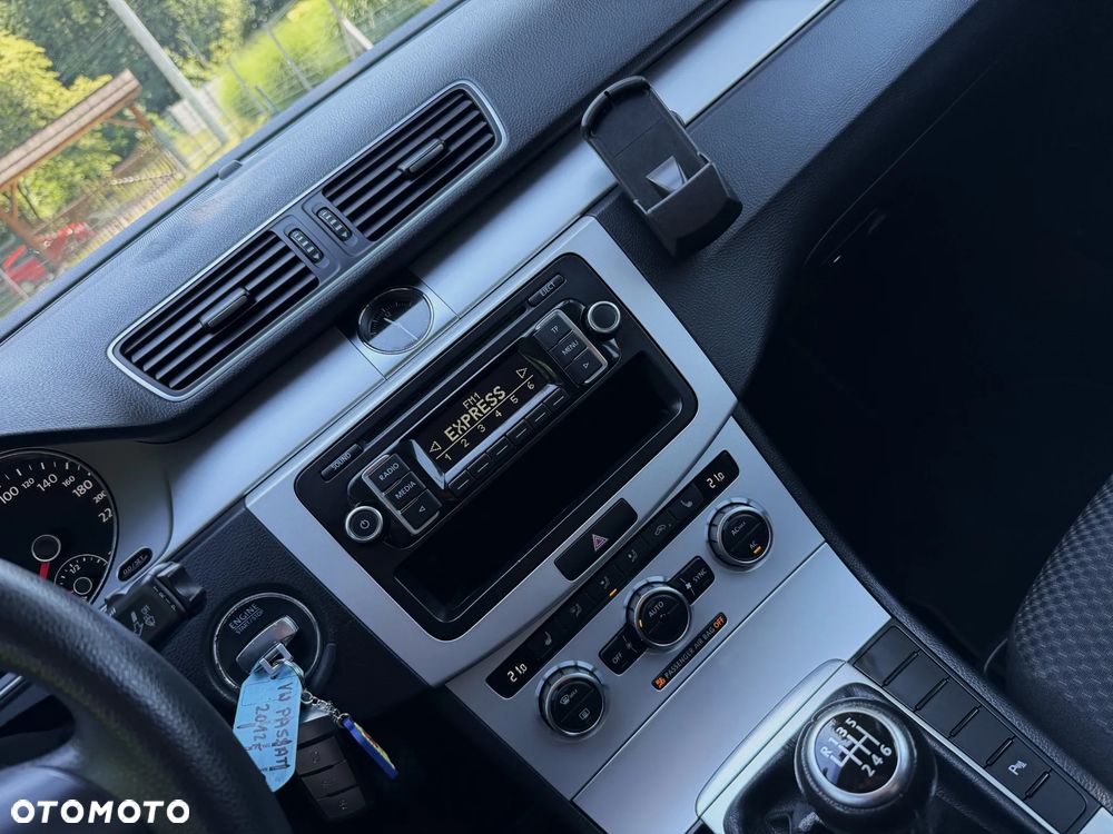 Volkswagen Passat 1.4 TSI BlueMotion Technology Comfortline - 21