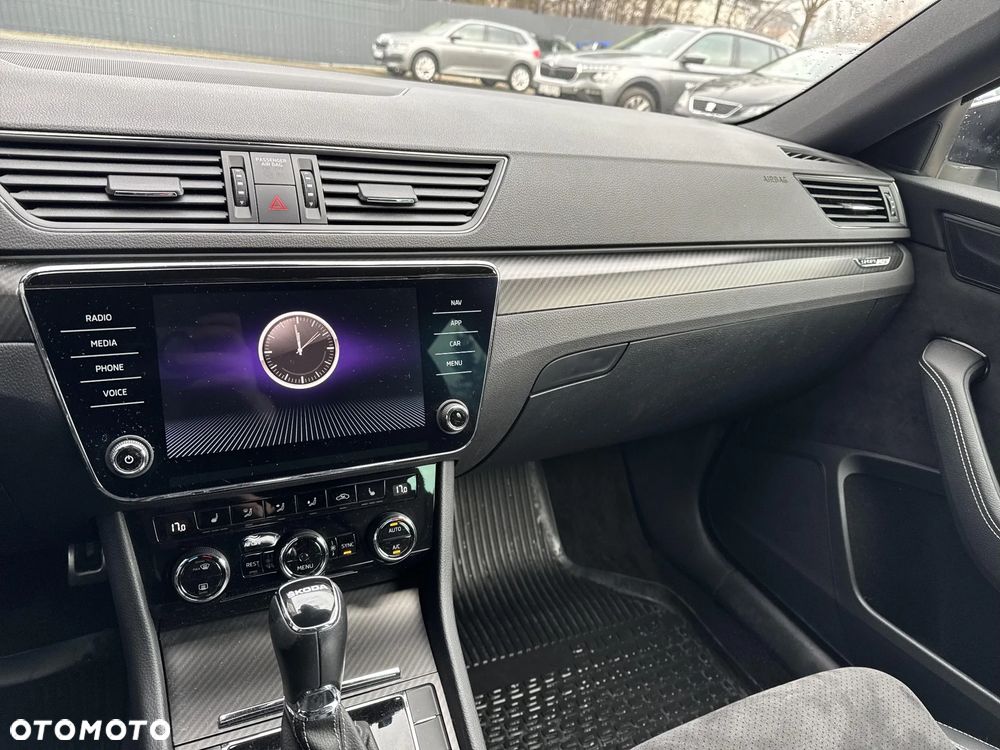 Skoda Superb 1.5 TSI Sportline DSG - 10