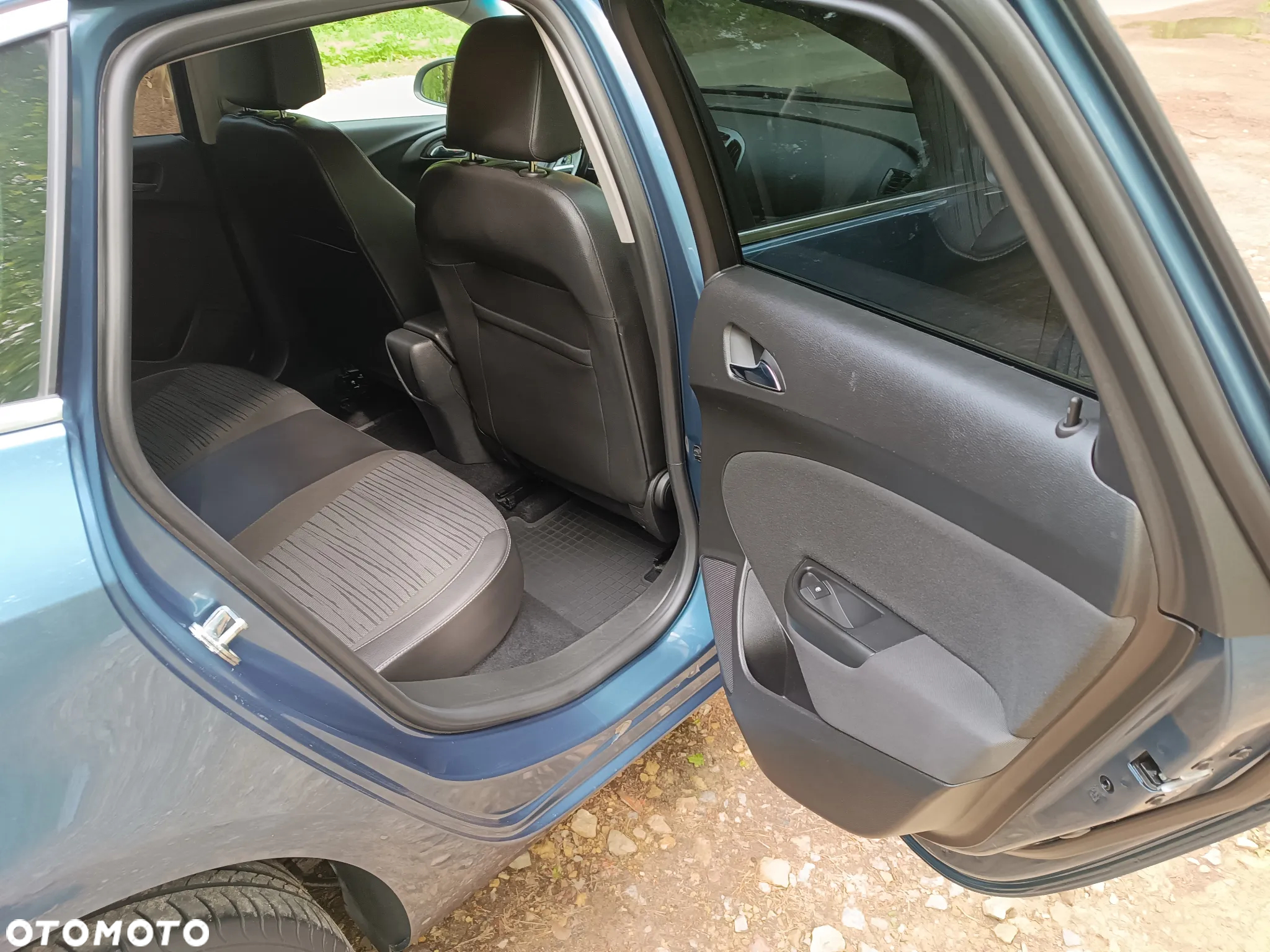 Opel Astra IV 1.4 T Business S&S EU6 - 16