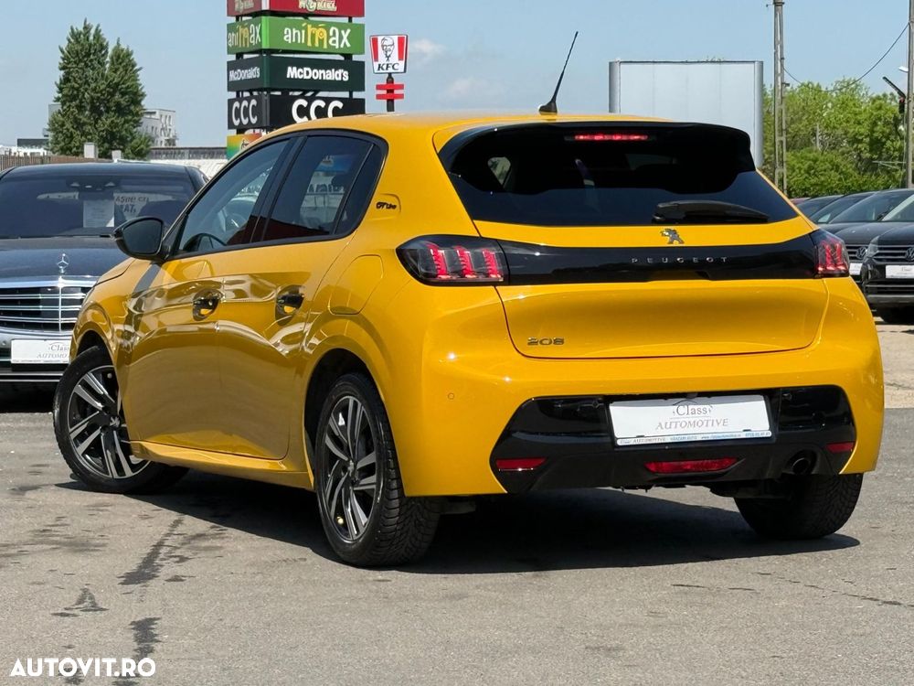 Peugeot 208 - 14