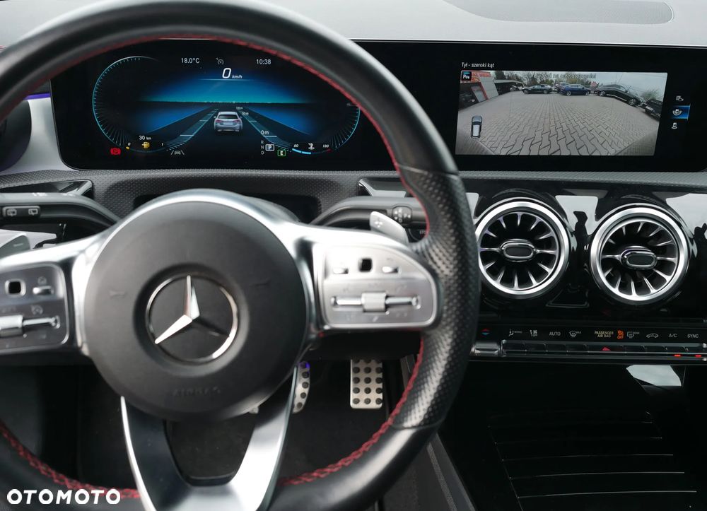 Mercedes-Benz CLA 180 7G-DCT AMG Line - 13