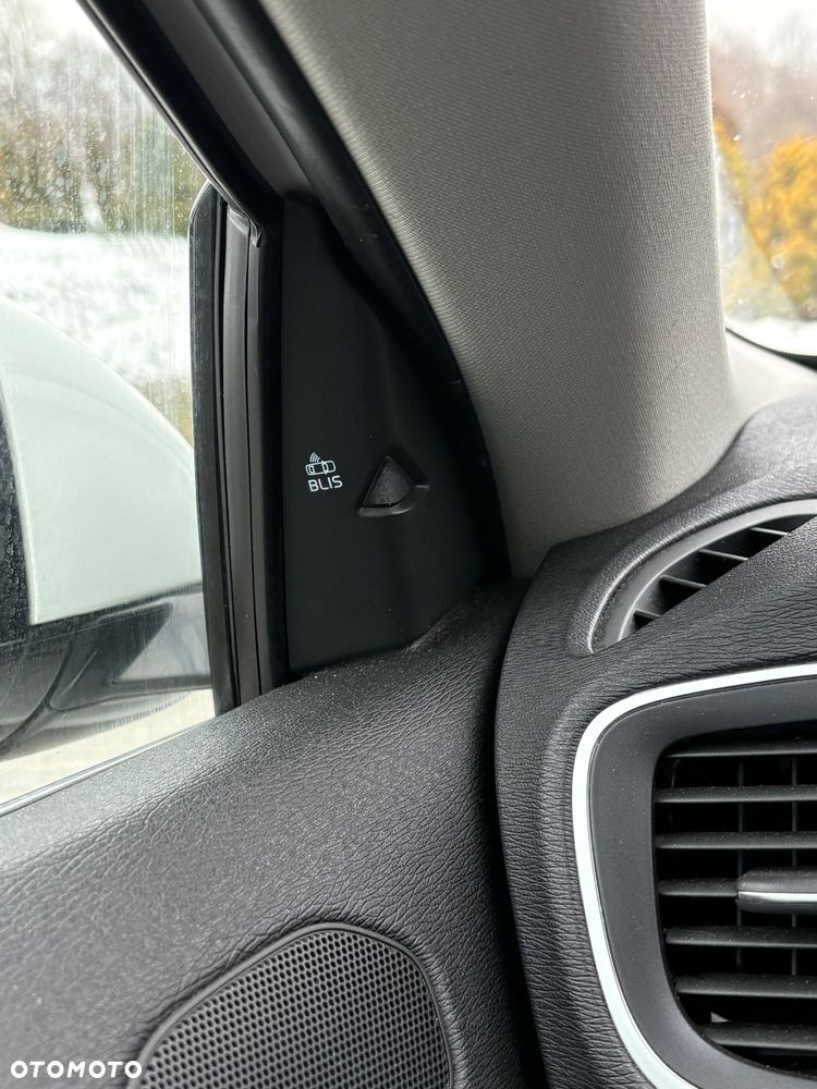 Volvo V40 D4 Summum - 25