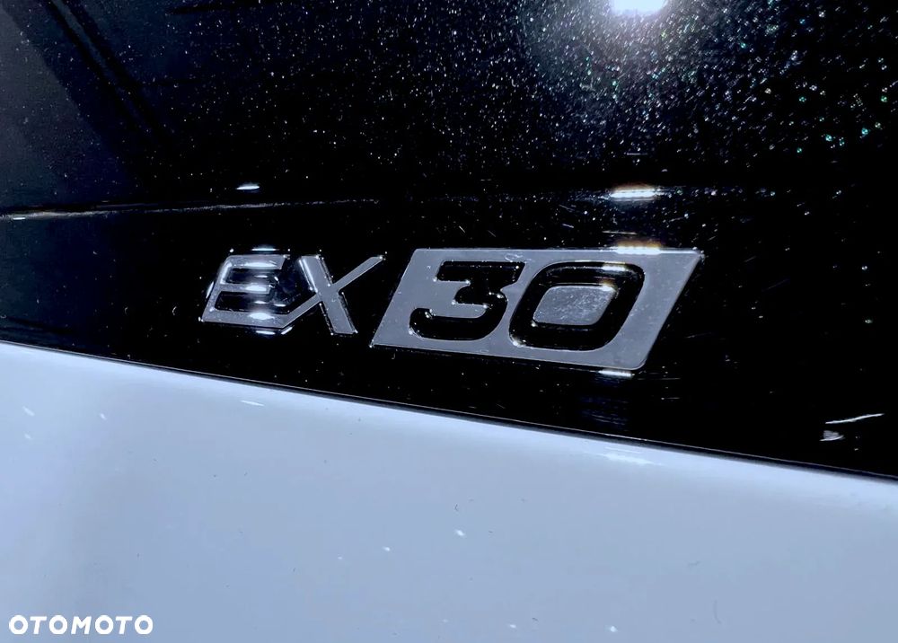 Volvo EX30 Twin Motor Performance AWD Ultra - 8