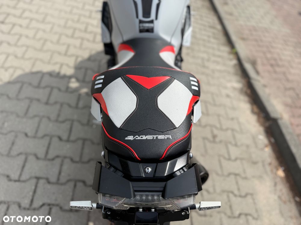 Yamaha MT - 19
