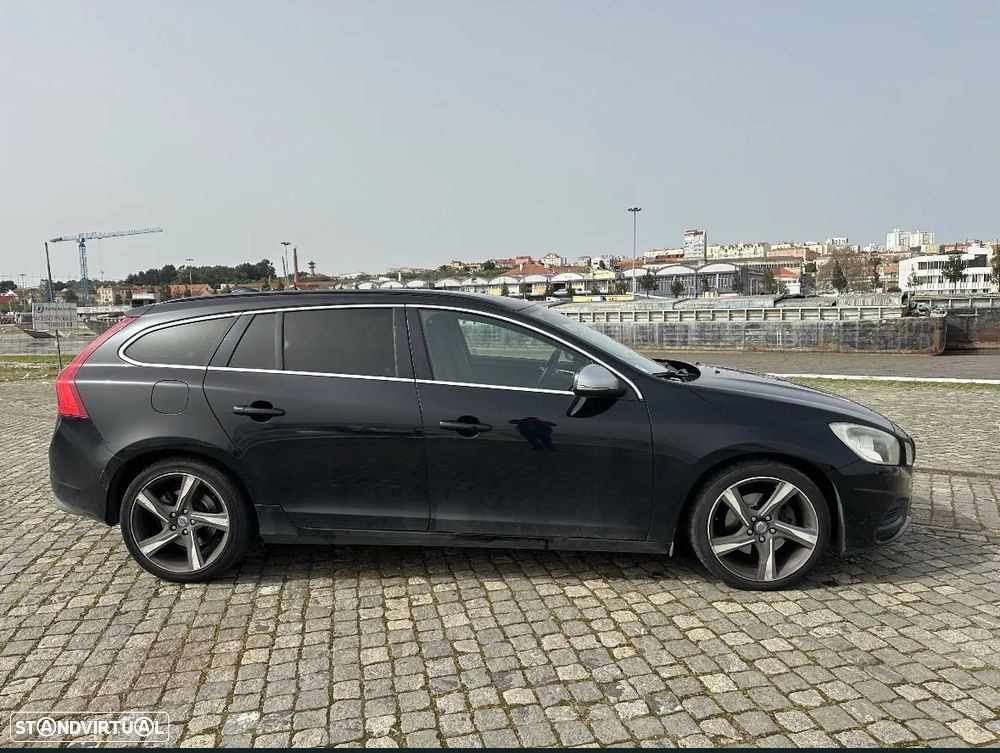 Volvo V60 1.6 D2 R-Design - 4