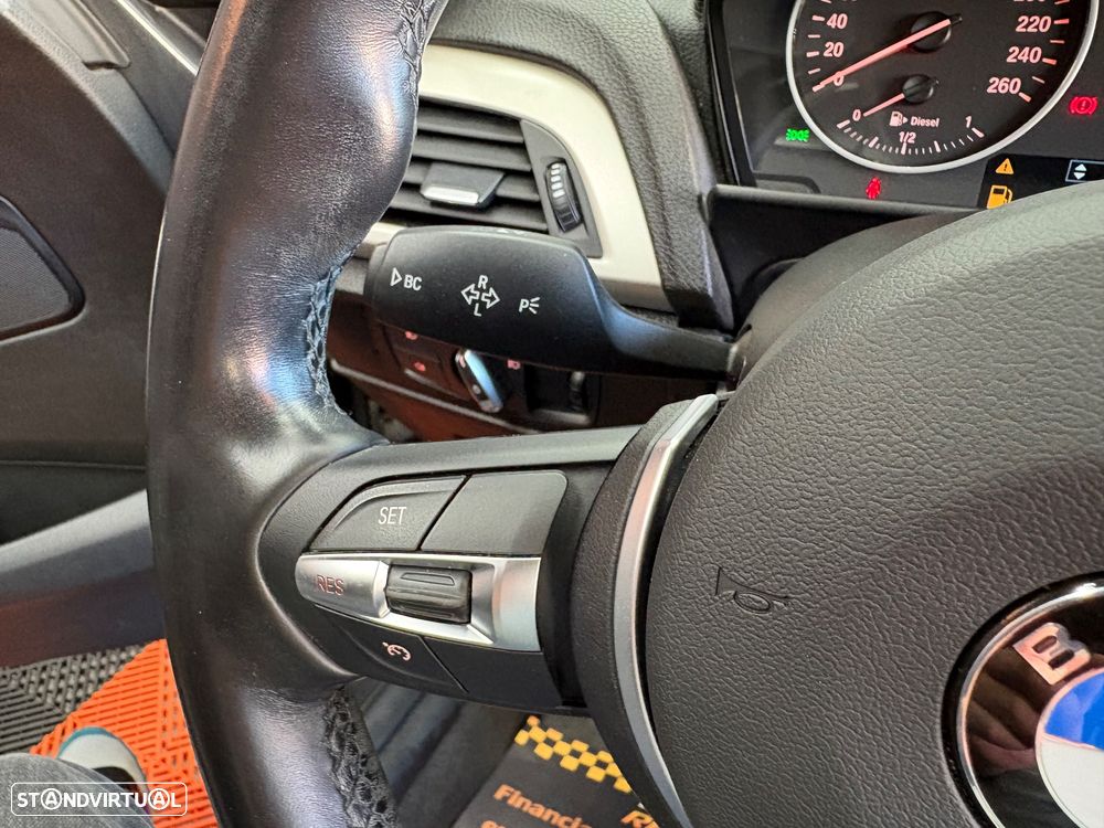 BMW 116 d Sport Line - 38