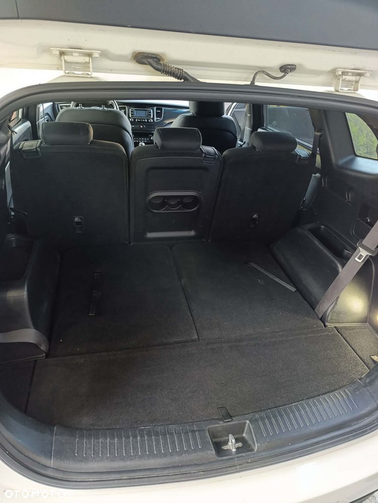 Kia Carens 1.7 CRDi L 7os - 11