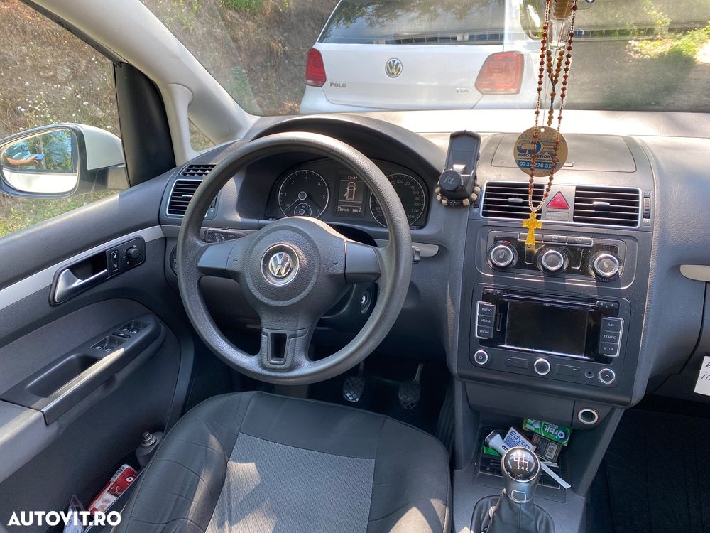Volkswagen Touran 1.6 TDI Highline - 10
