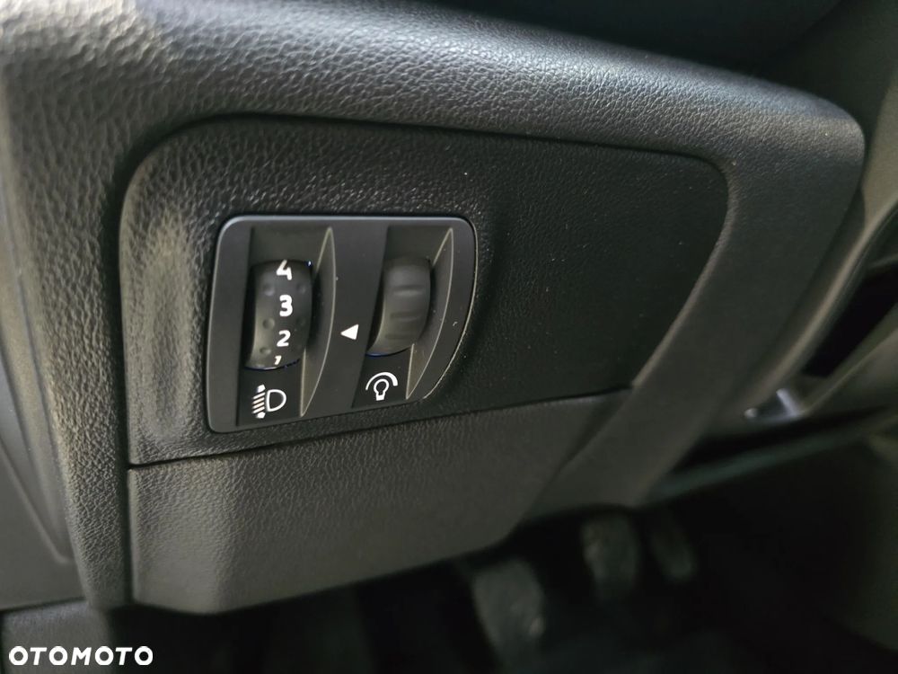 Renault Megane 1.0 TCe Zen - 12