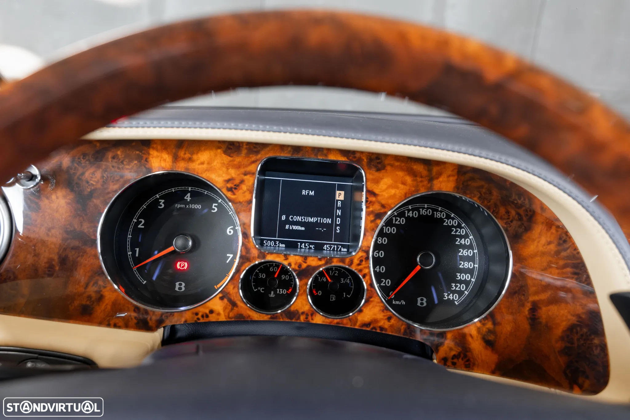 Bentley Continental Flying Spur Standard - 10