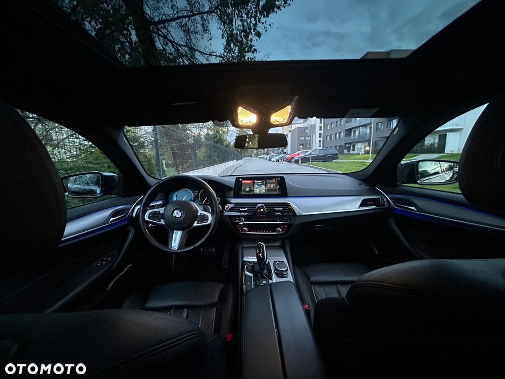 BMW Seria 5 530d xDrive Sport Line sport - 8