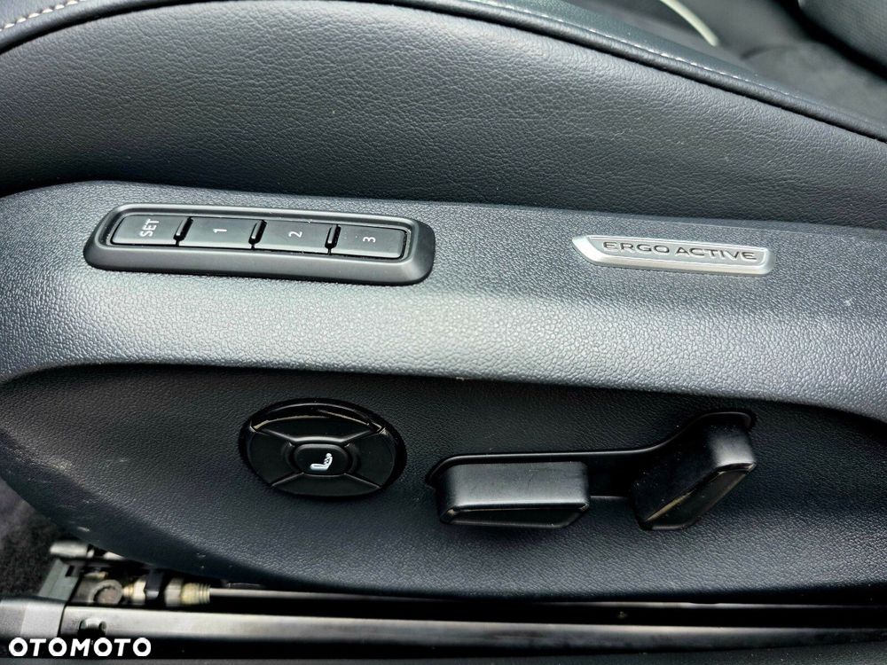 Volkswagen Passat Variant 2.0 TDI EVO Elegance DSG - 28