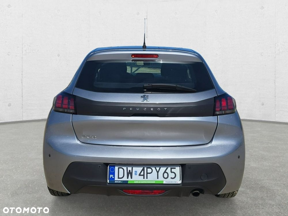 Peugeot 208 - 4