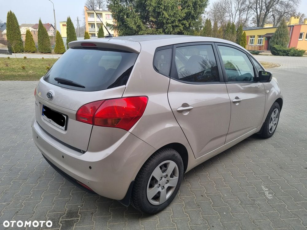 Kia Venga 2010 photo 3