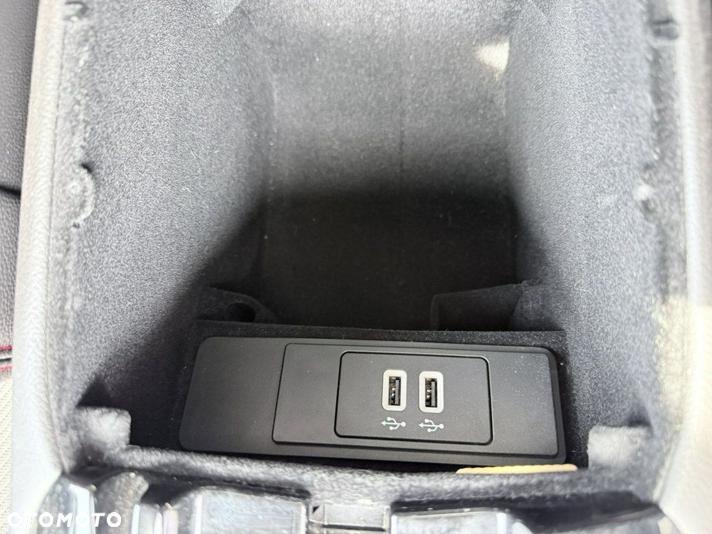 Ford Mondeo 2.0 EcoBoost ST-Line - 39