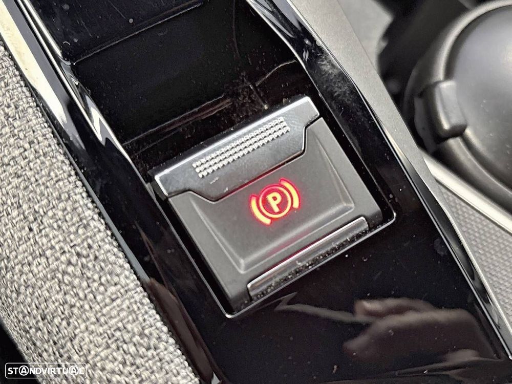 Peugeot 3008 1.2 Hybrid Allure e-DCS6 - 23