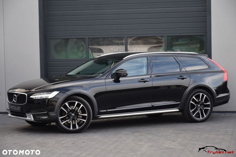 Volvo V90 Cross Country - 9