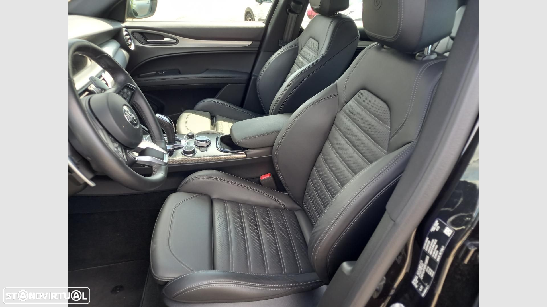 Alfa Romeo Stelvio 2.2 D Sprint Q4 AT8 - 29