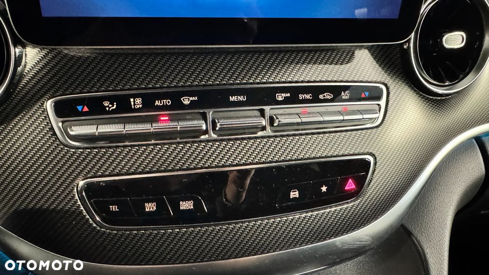 Mercedes-Benz Klasa V - 24