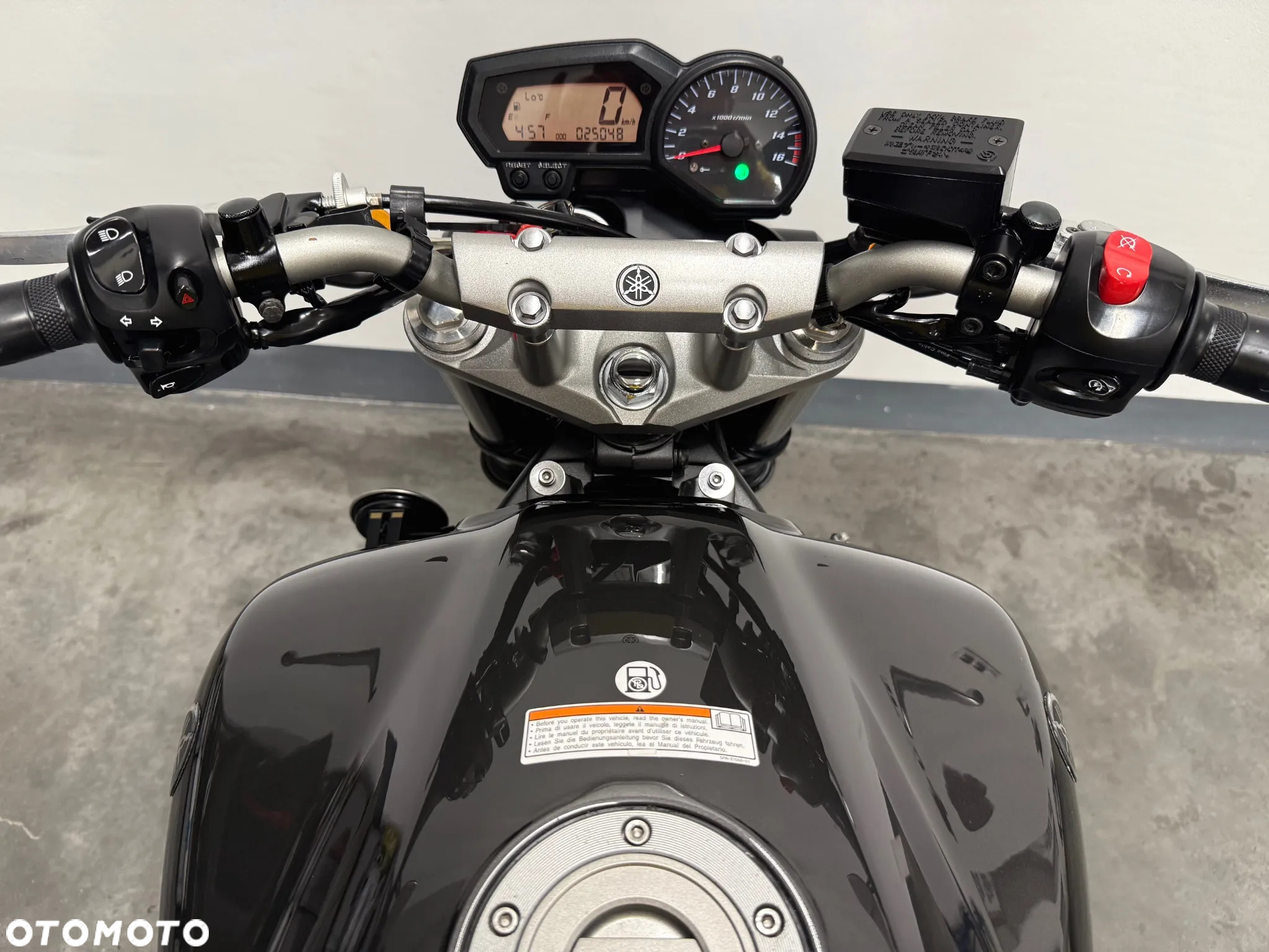 Yamaha FZ6 - 8