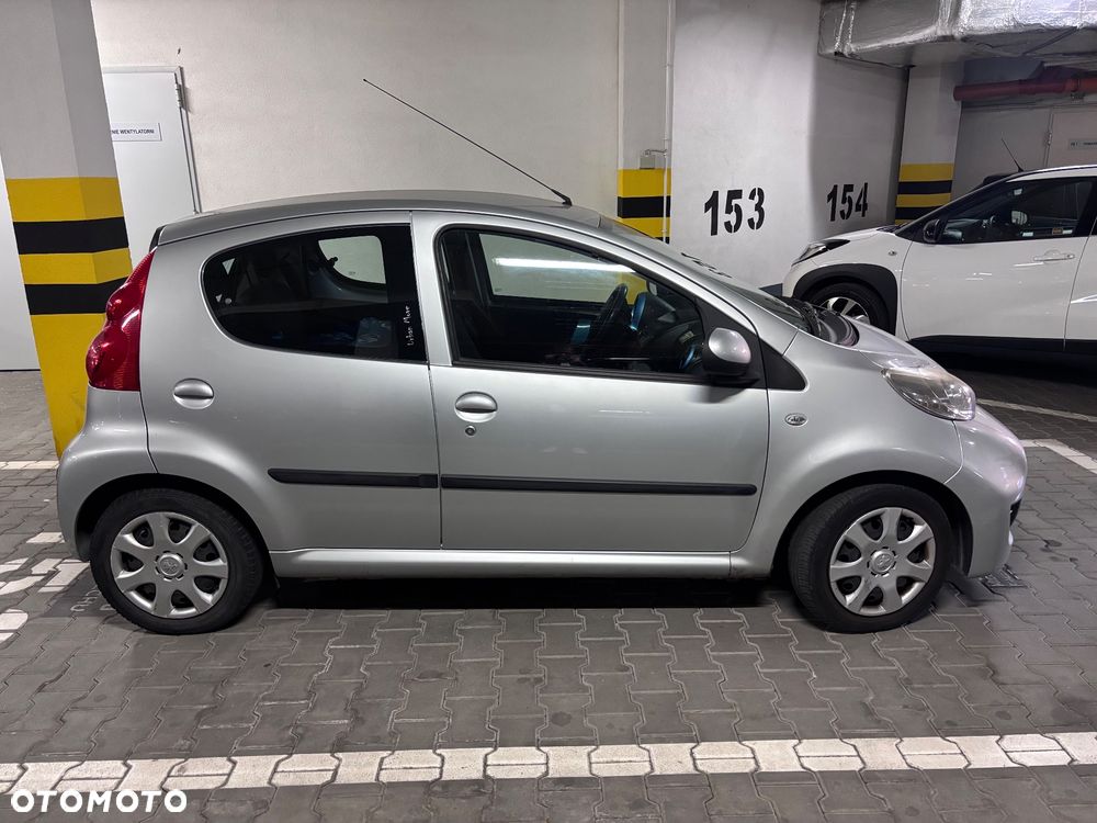 Peugeot 107 2010 photo 4