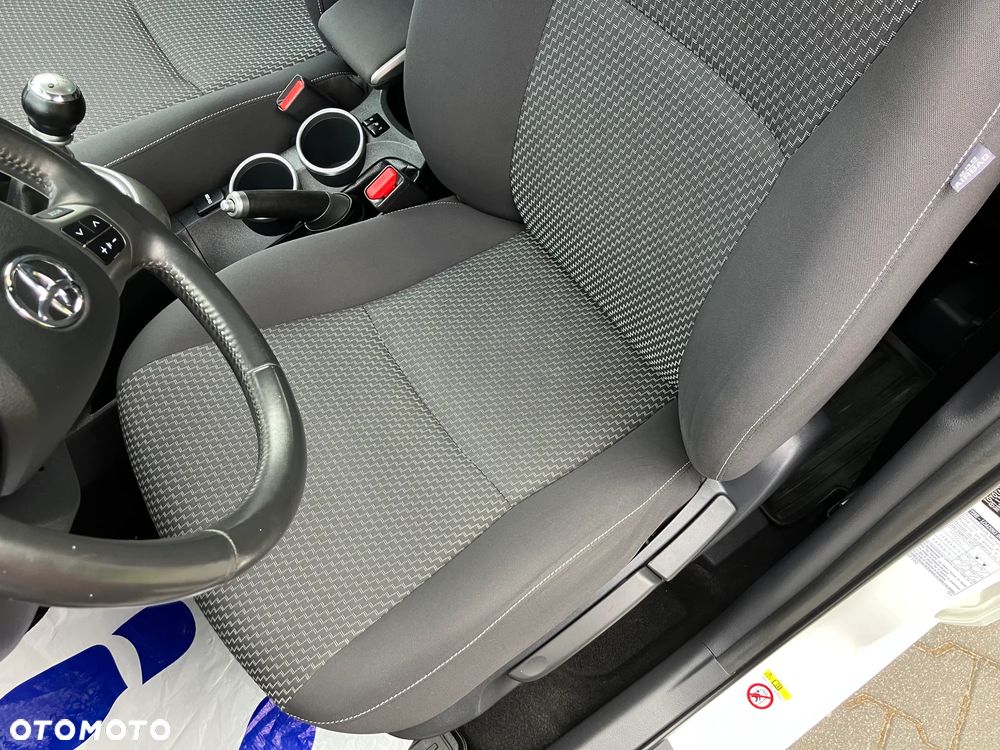 Toyota Verso 1.8 Sol - 21