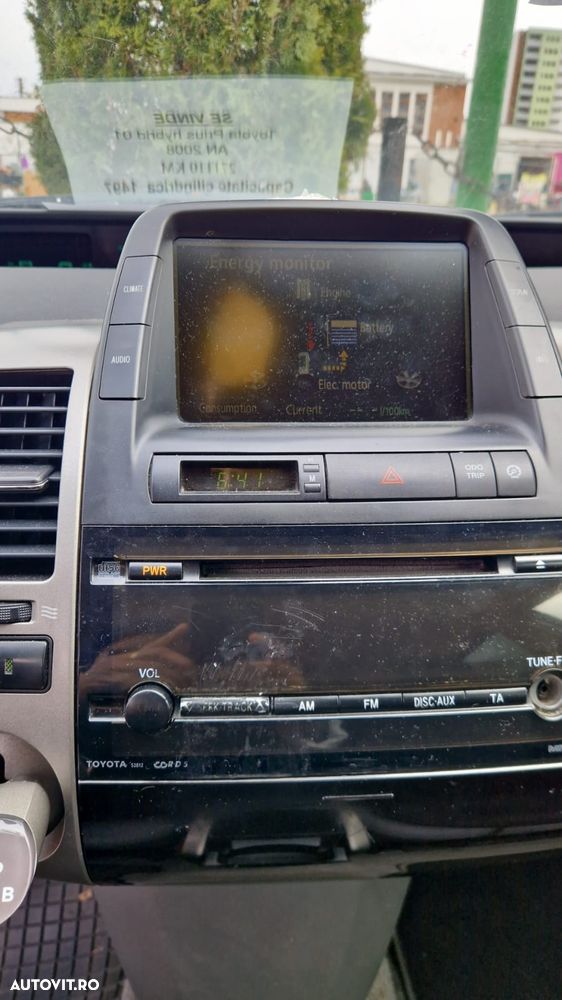 Toyota Prius - 3