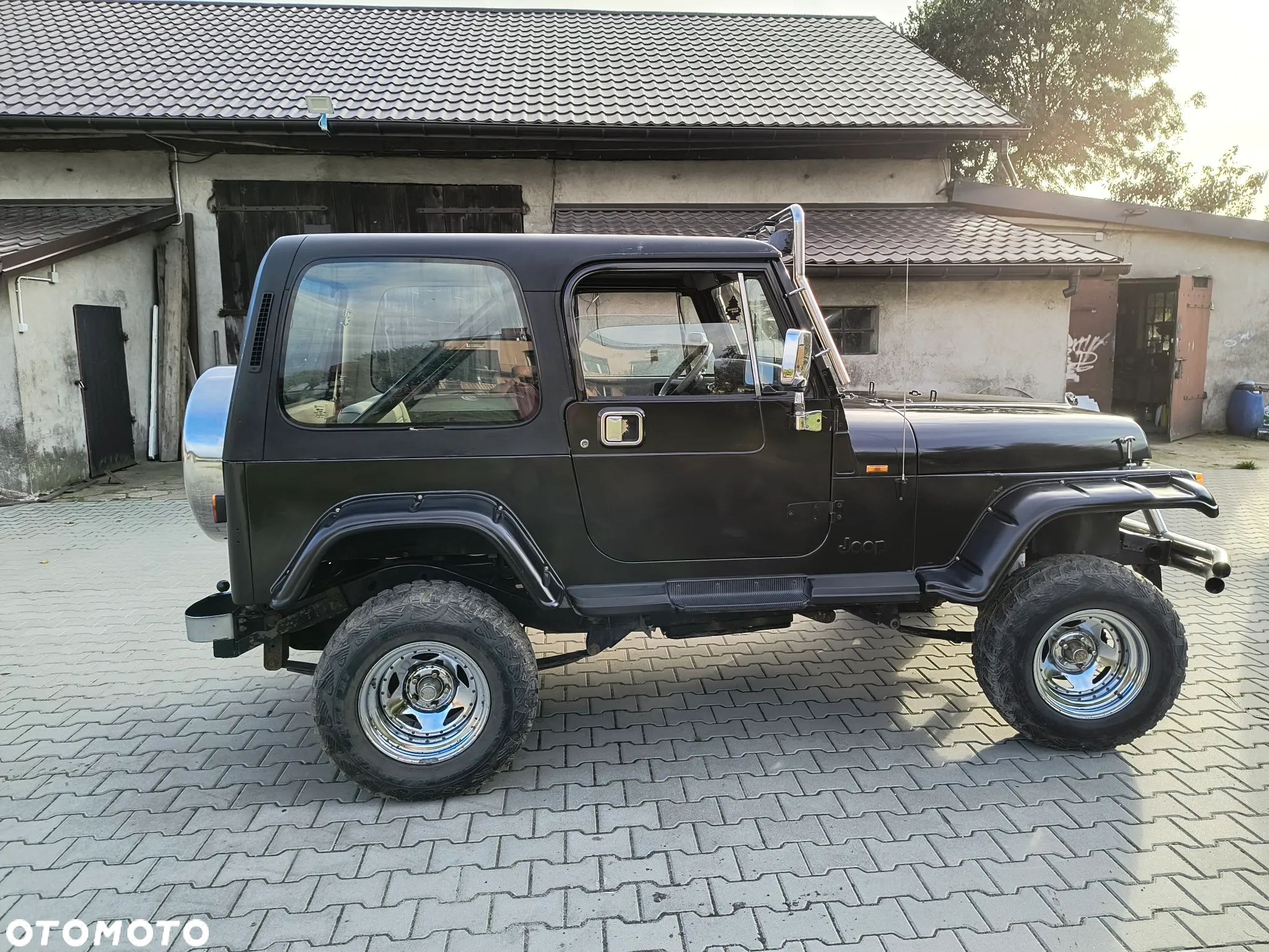 Jeep Wrangler 2.5L - 11